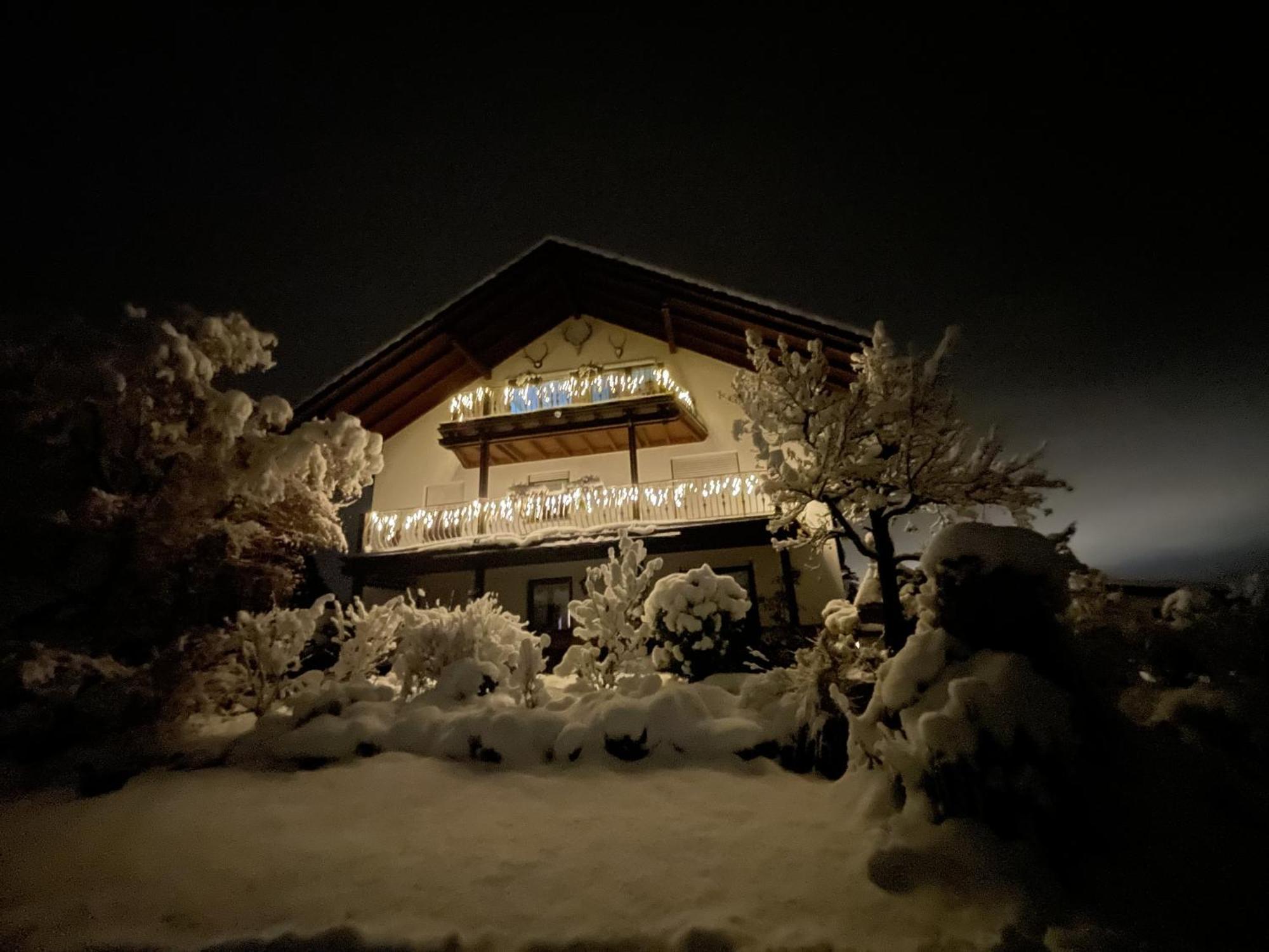 Bergchalet Mirabell - Hofgut FDH Buitenkant foto
